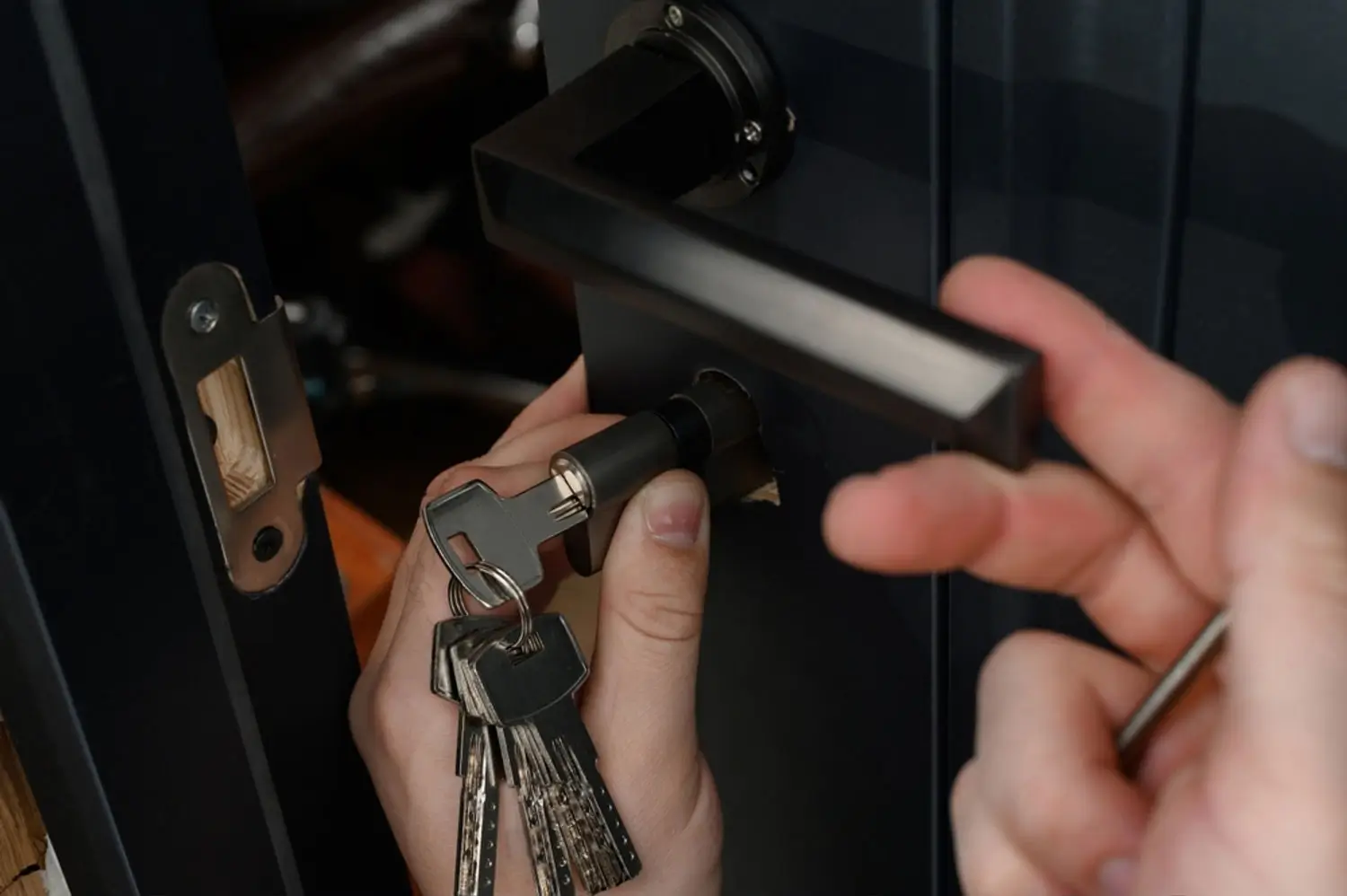 commercial locksmith services
